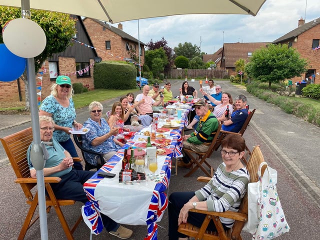 Marlestones, Hunsbury Meadows hosted an intimate gathering with a stunning cake and wine.