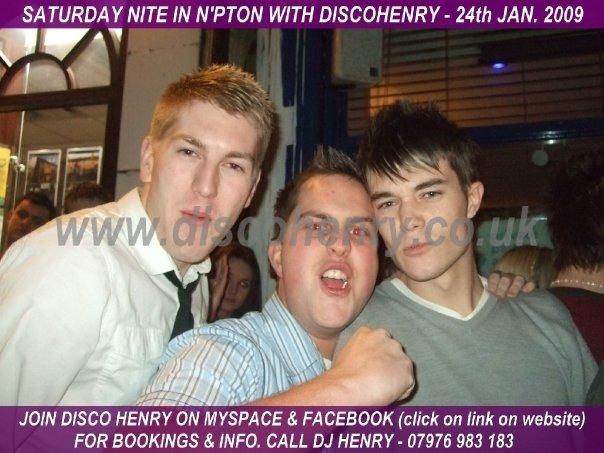 A January 2009 Saturday night out at Balloon Bar