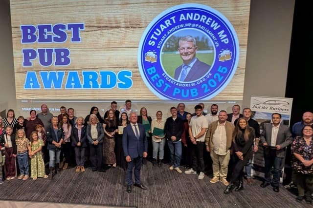 Die Best Pub Awards von Stuart Andrew MP würdigen Gemeinschaftsgeist
