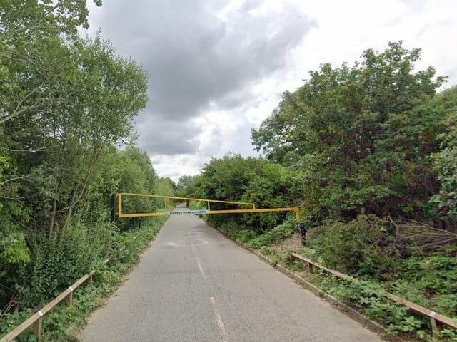 Sixfields Reservoir received 4.2 stars in the Google reviews with one saying "I like this reserve. Good bike paths and also good for pedestrians. I often see dogs here for a walk, good place for a picnic" and another one adding "peaceful lake to stroll around nice to cycle around too".