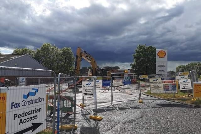 On May 24 2022, the Shell garage between Harpole and Kislingbury was ripped down by construction workers. A brand new garage and forecourt is going to be built, with construction work expected to end by November.