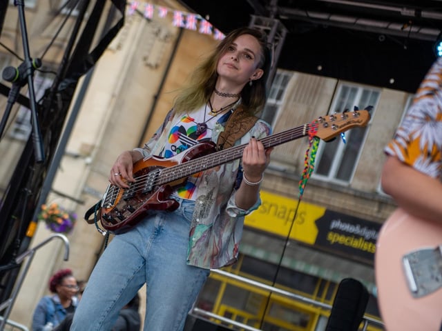 Esme Edwards on stage with Hana Brooks, Northampton Music Festival 2022. Photo by David Jackson.
