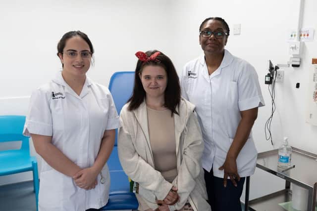 Chloe Kaye with UON Podiatry students
