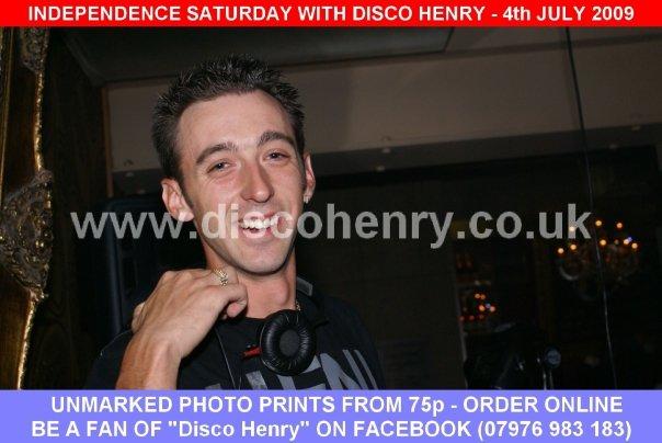 A Saturday night out at Reflex Bar in July 2009. Photo: Disco Henry