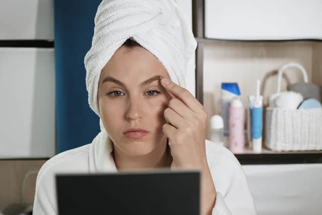 There are certain things you should and shouldn’t do when plucking, waxing and generally looking after your eyebrows, according to beauty experts (Photo: Stasonych)