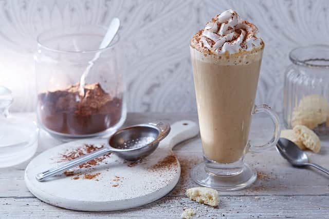 If you want to save some money, here's how to make a pumpkin spice latte at home (Photo: Shutterstock)