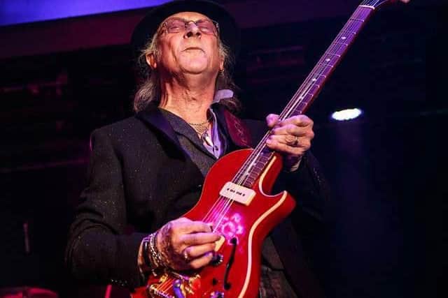 Del received a Lifetime Achievement In Music award at The Newark Blues Festival in 2012