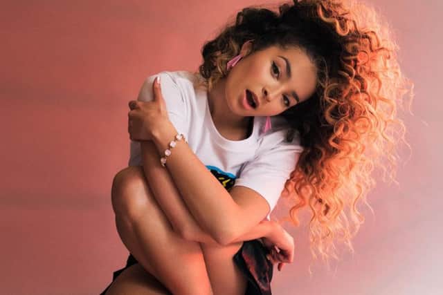 Ella Eyre