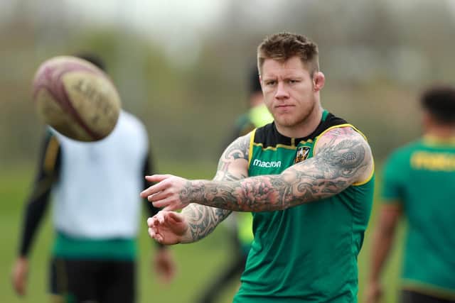 Age: 26. Position: Back row