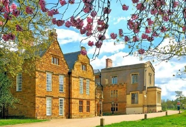 Enchanting country house with an eclectic mix of history. Only 5 minutes from the town centre, but set within beautiful parkland, the abbey can cater for 5 to 500 guests taking advantage of the views of the South Lawn