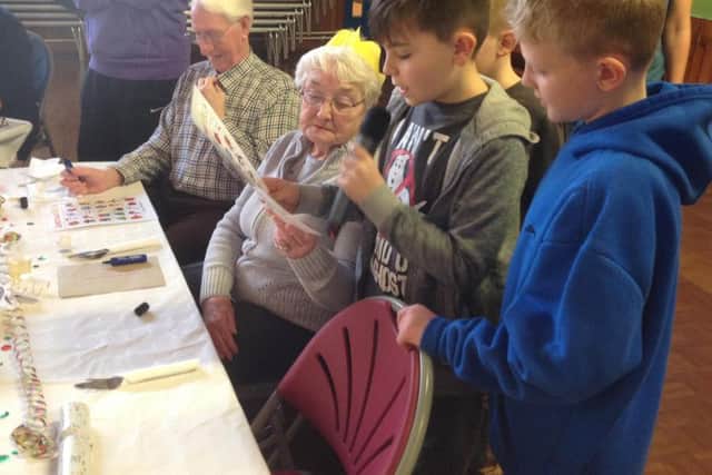 The pupils of Hopping Hill Primary School hosted an afternoon with Christmas dinner and games.