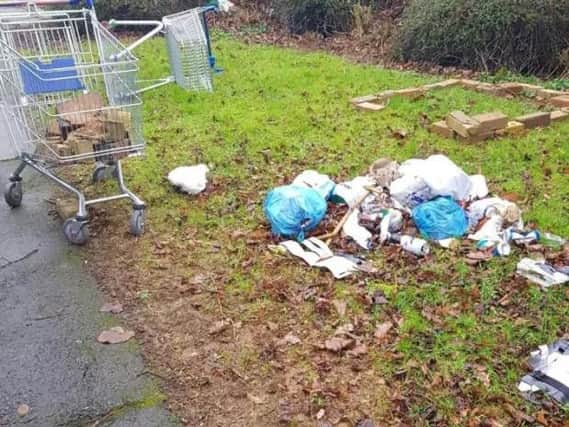 Fly-tipping in Baukewell Court, Lumbertubs