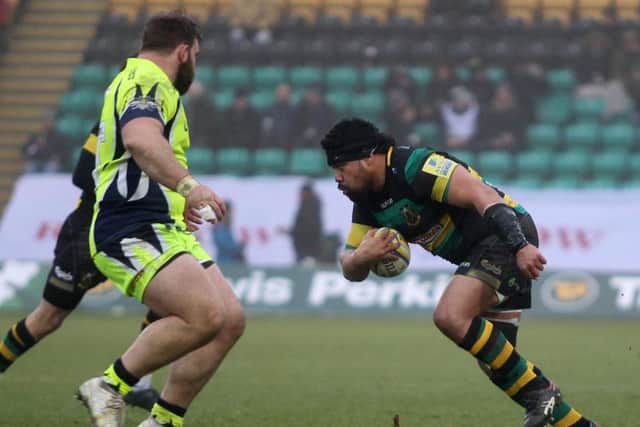 Campese Ma'afu tried to make things happen
