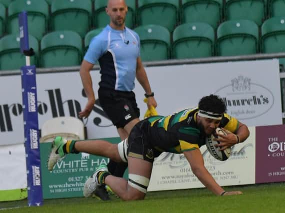 Lewis Ludlam scored the Wanderers' first try (pictures: Dave Ikin)