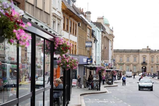 The borough council has been made to publish air quality figures for the Drapery after a campaign by the Liberal Democrat group.