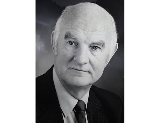 Dr Bill McQuillan, who was the chief of executive of Northamptonshire's healthcare and help set up MIND, has died aged 91.