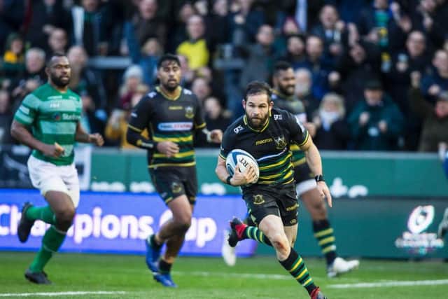 Cobus Reinach spotted a gap to score during the first half