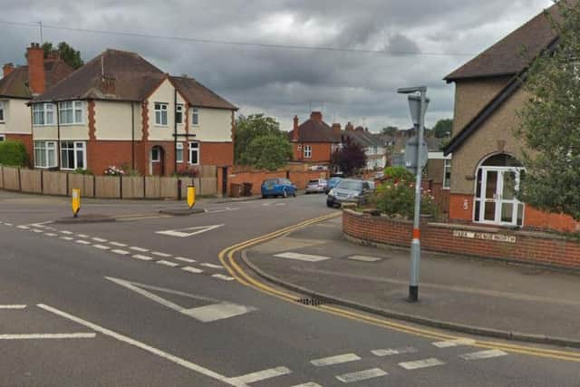 The pursuit carried on to Park AvenueNorth where the van driver made threats to kill.