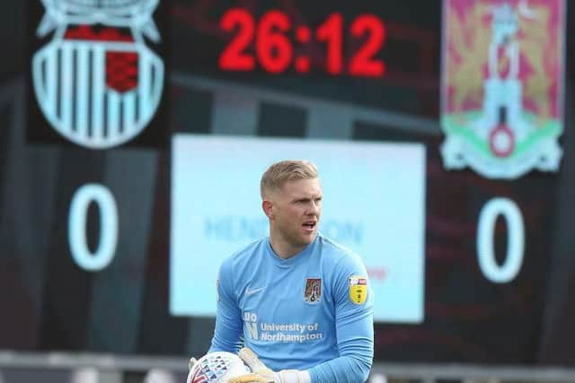 Speed off his line was key in the first-half when racing out to block from Embleton and Thomas. That aside though, his robust defence ensured he was not unduly tested. Four clean sheets in six games now... 7