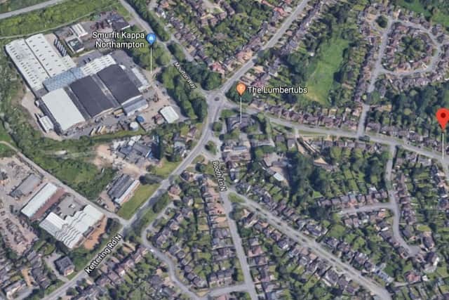 2-way traffic signals, 09.30 -15.30 to lay new gas and electric cable. Until May 20.
