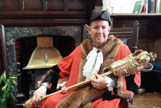 Mayor Tony Ansell will hand over the town's chains at a ceremony on Thursday marking the end of his year as Mayor.