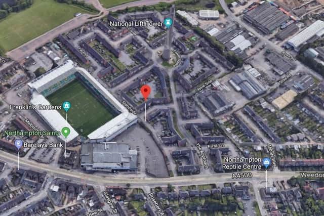 Standside (red marker), where the second robbery took place