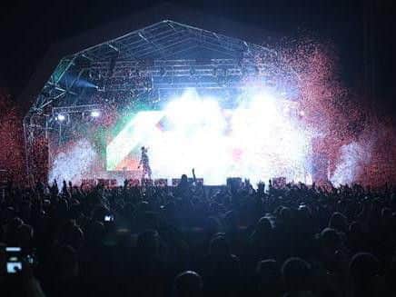 There will be live performances from award-winning artists including Sean Paul, Jax Jones, Reef and Artful Dodger.