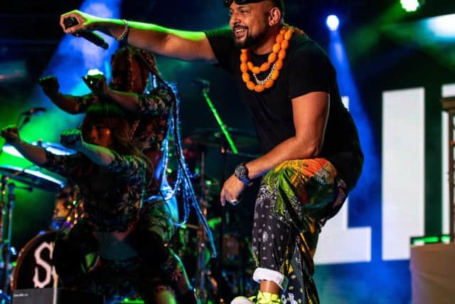 On Saturday night Sean Paul performed Temperature, Get Busy and his more recent hits, Body, No Lie, Mad Love.