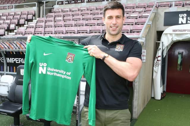 Steve Arnold has signed a two-year deal at the Cobblers