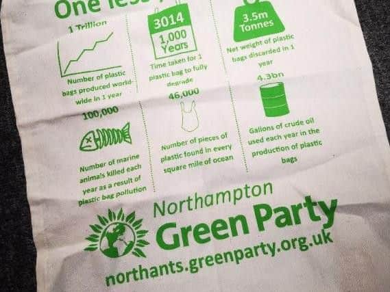 Pick up a free tote bag this weekend in Kingsthorpe - in turn for swapping a plastic one.
