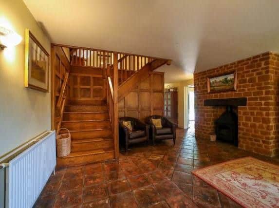 Upper Harlestone marketed by Stonhills