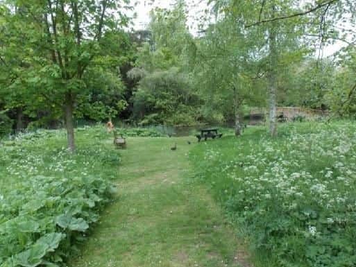 Stunning gardens where picnics are welcome. Beautiful walks, adventure playground and a menagerie which is home to several meerkats