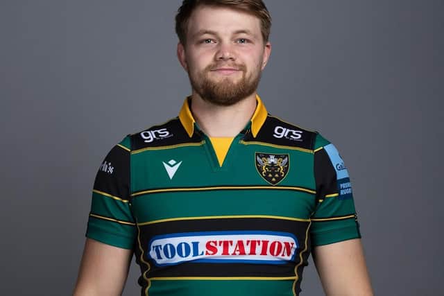 Position: Centre