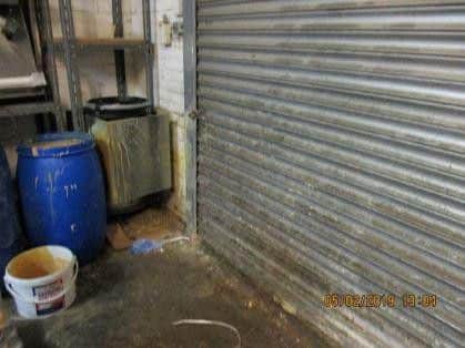 The area where the waste fat is kept in the rear garage area was found to
be very dirty with fat splashed on the floor, wall and roller-shutter doors, which could attract pests, according to the inspectors.