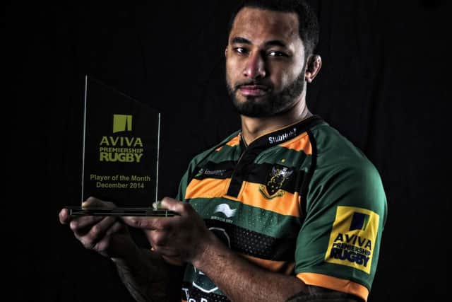 TOP AWARD - Samu Manoa shows off his Aviva Premiership player of the month award for December