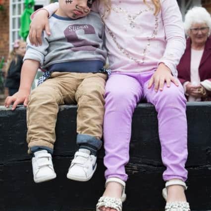 Stoke Bruerne canal festival - pictured are siblings Max (2) and Sienna (5) Phillips PNL-150614-213336009