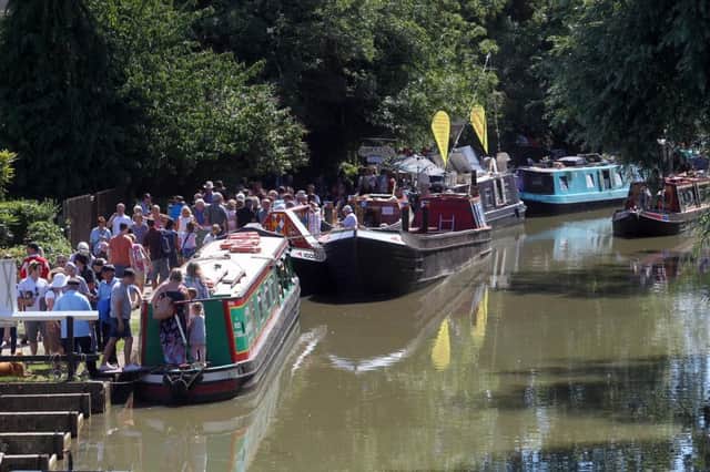Blisworth Canal Festival. NNL-151008-134327009