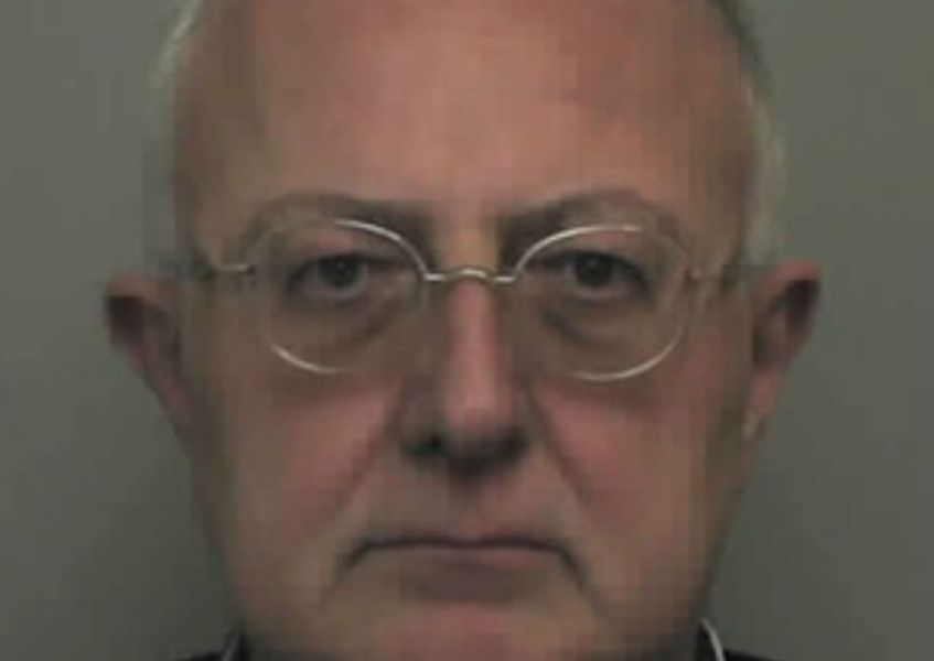 Bugbrooke man admits distributing more than 100 indecent images of children