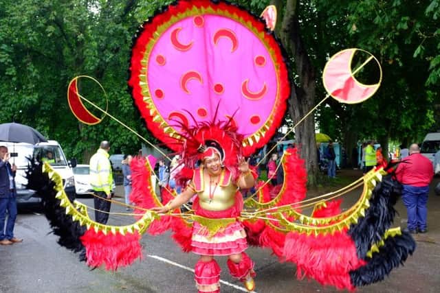Northampton Carnival 2015 NNL-150616-114309001