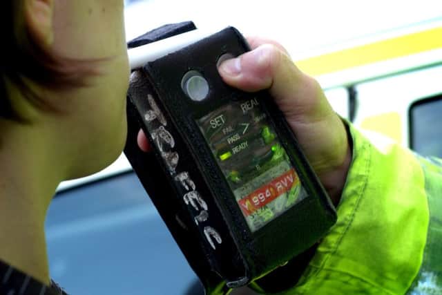 Police in Wellingborough have provided town centre bar staff with breathalysers as part of their bid to reduce violent crime.