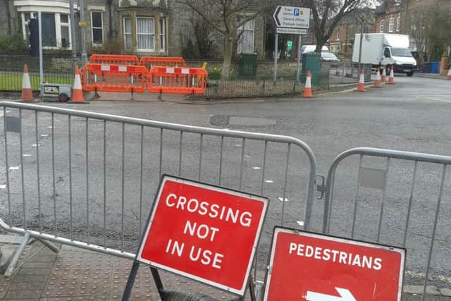 Roadworks at the top of Northampton Road, Kettering, March 2016. NNL-161003-133851001