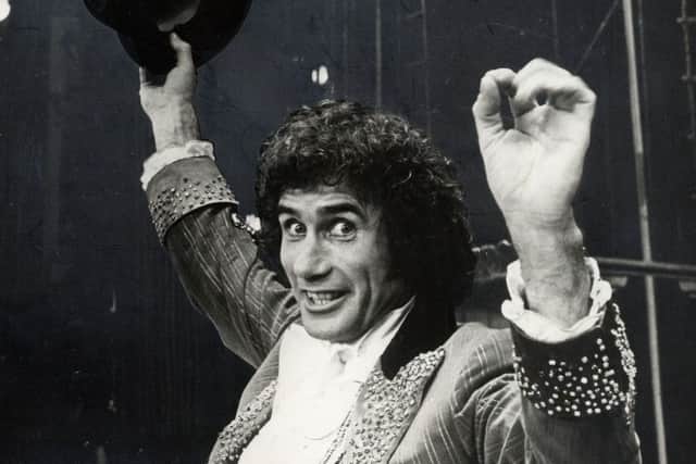 Jim Dale as the circus showman PT Barnum NNL-151102-095822001