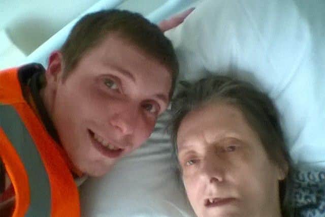 Keith Hutchings and his mum Annette, just before she died. NNL-160527-170832001