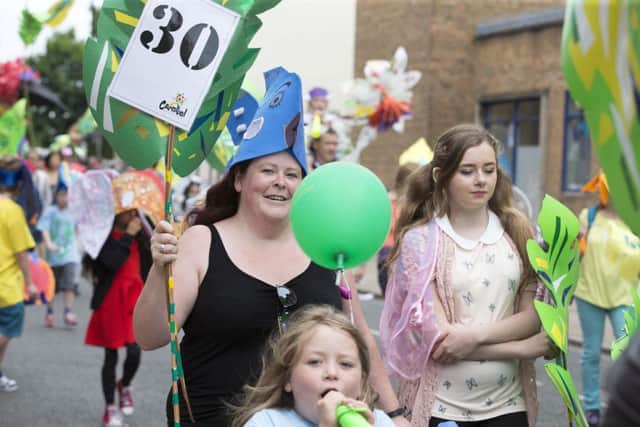 Northampton Carnival 2016 NNL-161106-180927009
