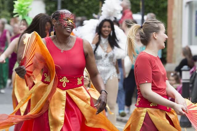 Northampton Carnival 2016 NNL-161106-181019009
