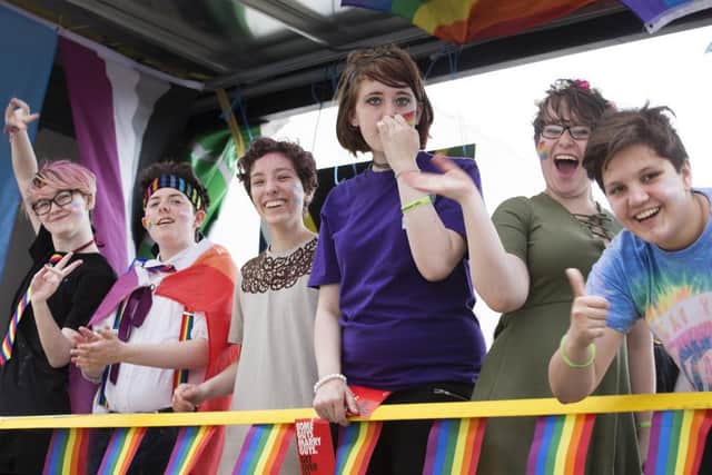 Northampton Carnival 2016 NNL-161106-181059009