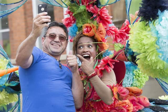 Northampton Carnival 2016 NNL-161106-180440009