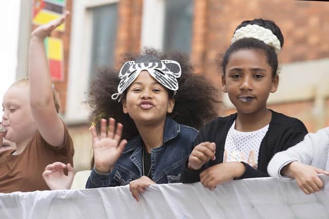 Northampton Carnival 2016 NNL-161106-180643009