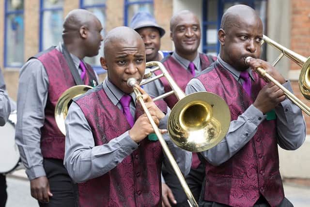 Northampton Carnival 2016 NNL-161106-180751009