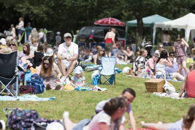 Outdoor cinema day at Daventry Country Park, Northern Way, Daventry. NNL-160725-104223009